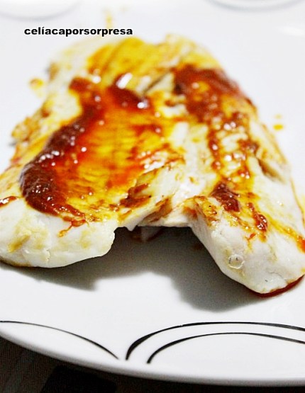 merluza-al-vapor-con-salsa-de-pimientos-del-piquillo
