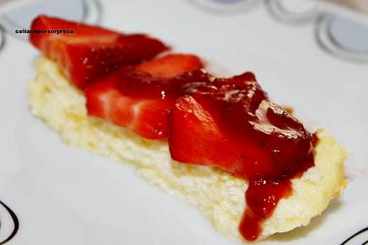pastel-de-queso-con-coulis-de-fresa2