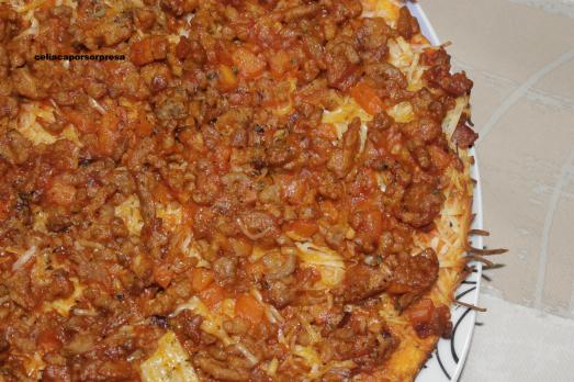 pizza boloñesa con chistorra