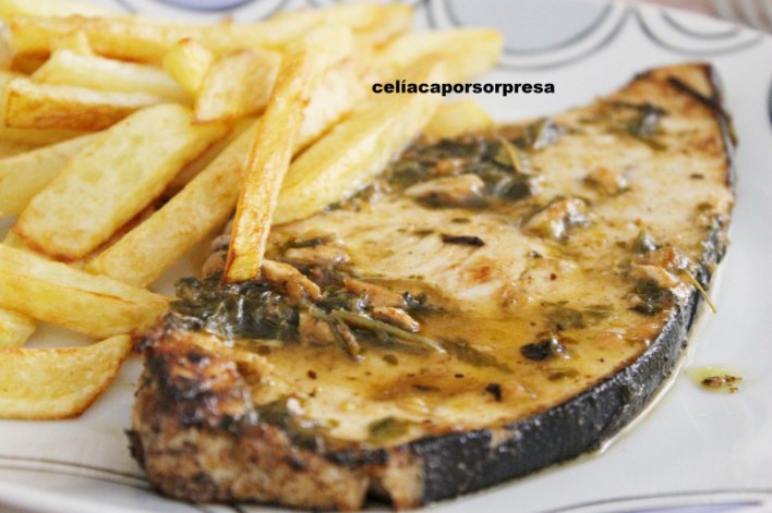 emperador-con-salsa-chimichurri