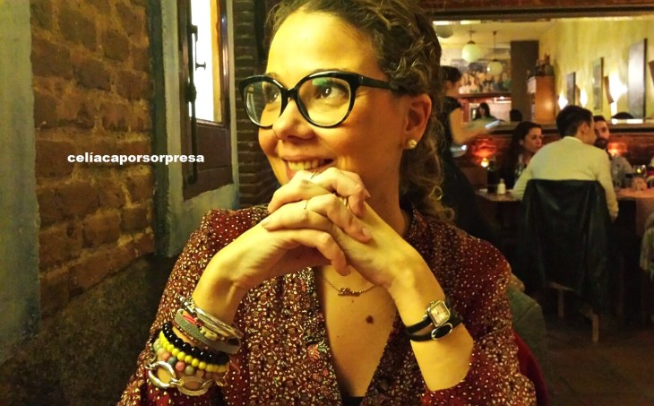 cenando-emma-y-julia