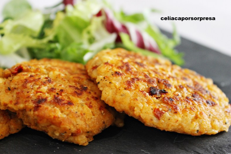 hamburguesas-tomate-albahaca-de-cerca