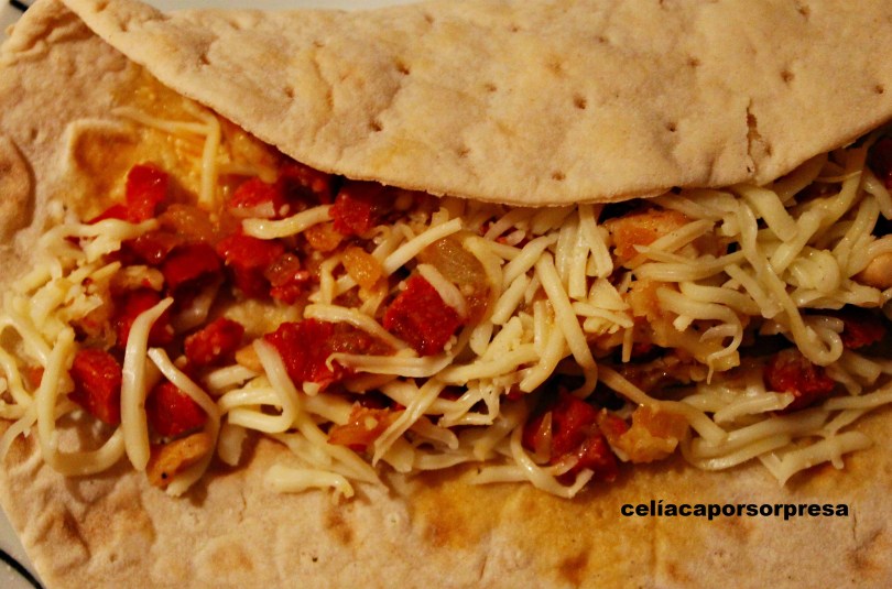 wrap-de-pollo-y-chorizo-cerca