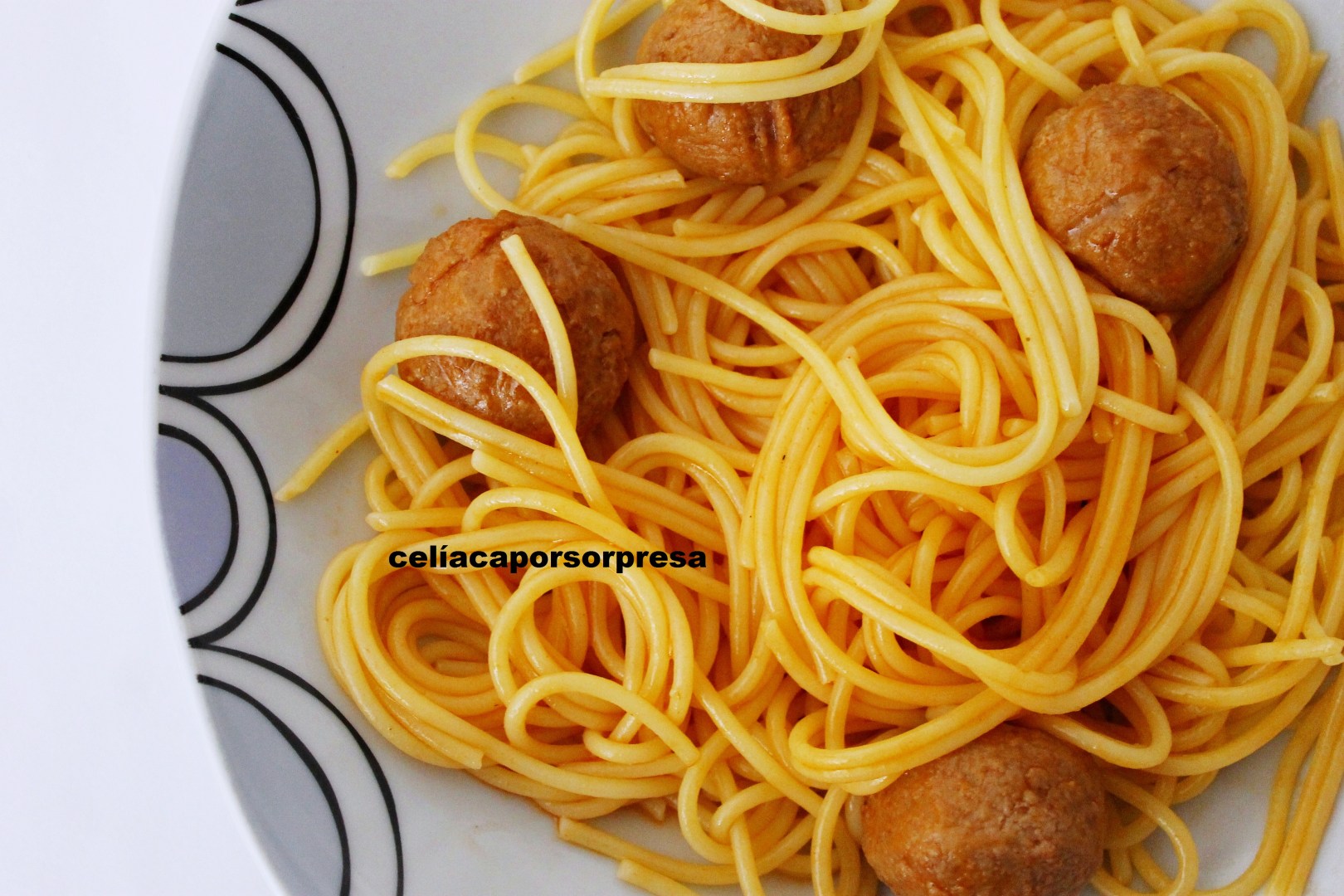 espaguetis-con-albondigas-desde-arriba